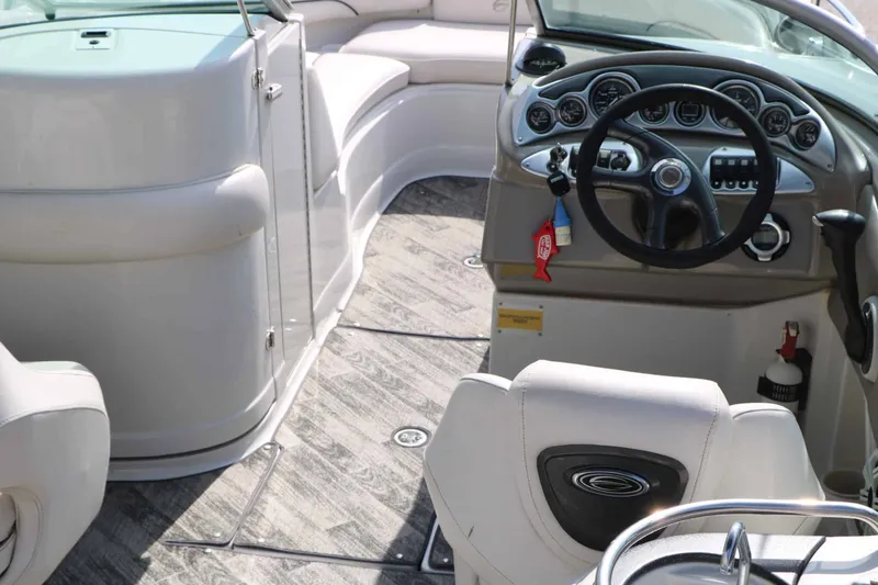 Slide: The Image of Crownline Boats 240 Ex 2004 - 20