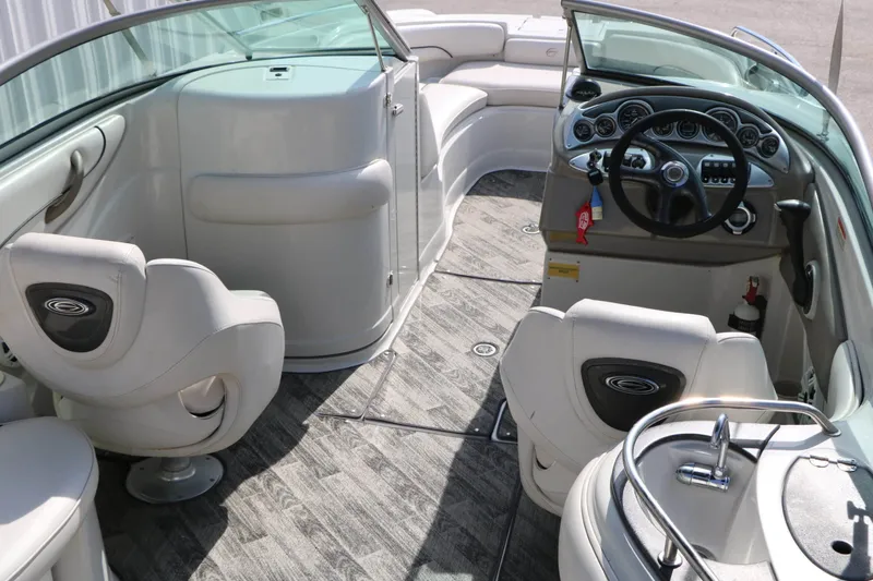 Slide: The Image of Crownline Boats 240 Ex 2004 - 18