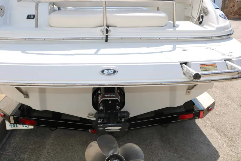 Slide: The Image of Crownline Boats 240 Ex 2004 - 48