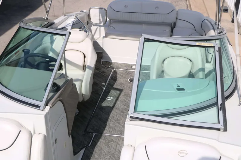 Slide: The Image of Crownline Boats 240 Ex 2004 - 28