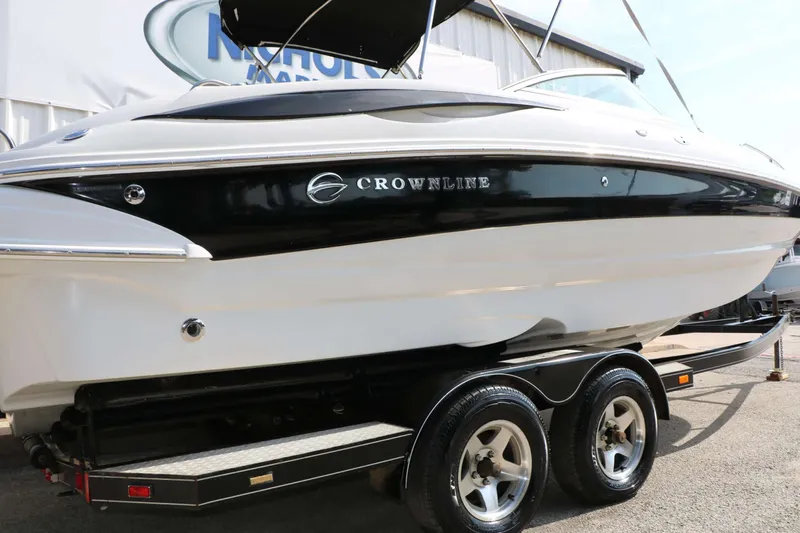 Slide: The Image of Crownline Boats 240 Ex 2004 - 10