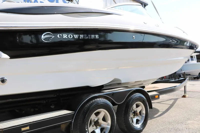 Slide: The Image of Crownline Boats 240 Ex 2004 - 11