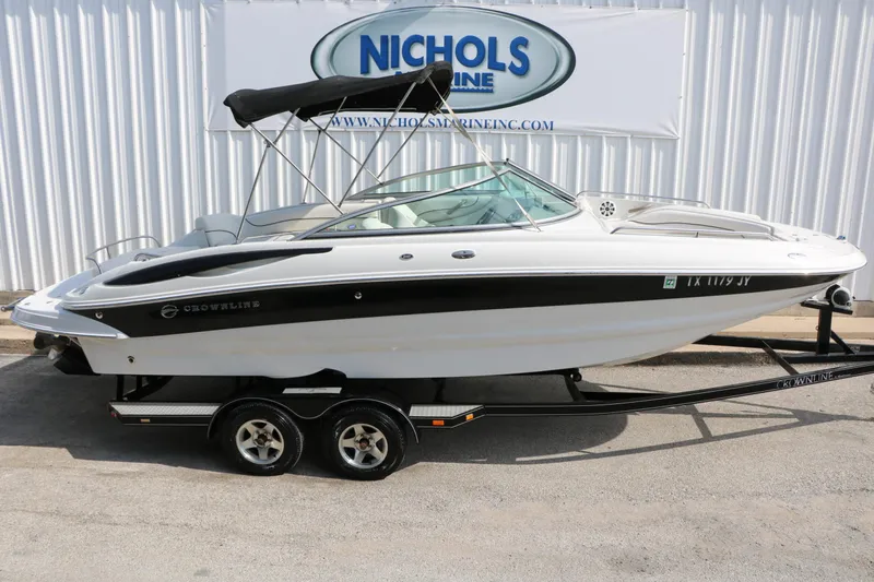 Slide: The Image of Crownline Boats 240 Ex 2004 - 12