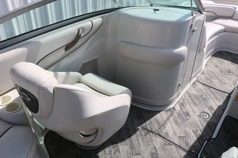 Slide: The Image of Crownline Boats 240 Ex 2004 - 43