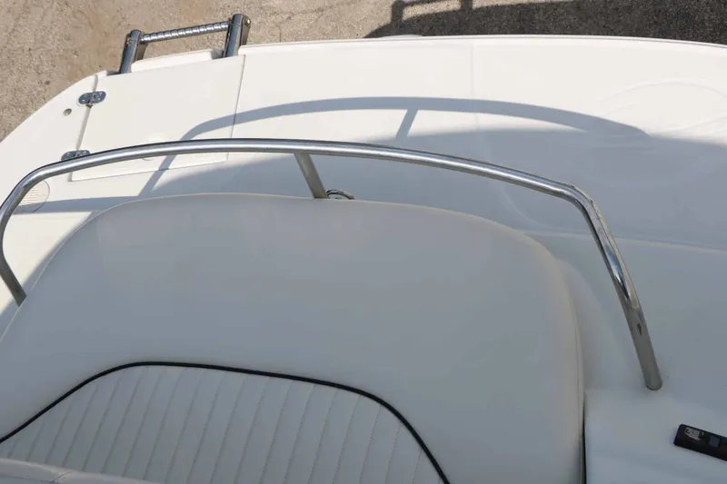 Slide: The Image of Crownline Boats 240 Ex 2004 - 47