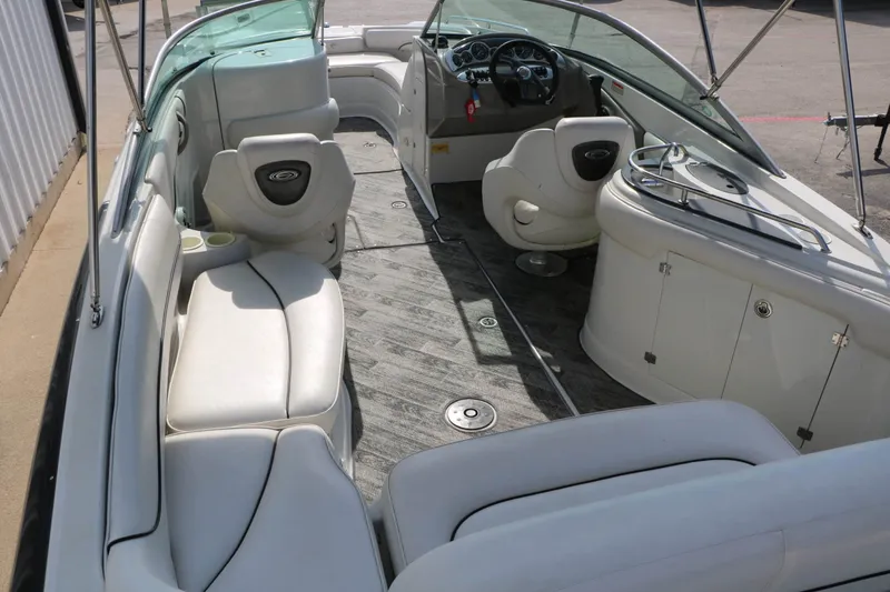 Slide: The Image of Crownline Boats 240 Ex 2004 - 16