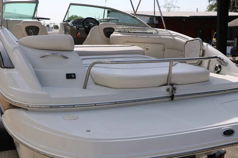 Slide: The Image of Crownline Boats 240 Ex 2004 - 8