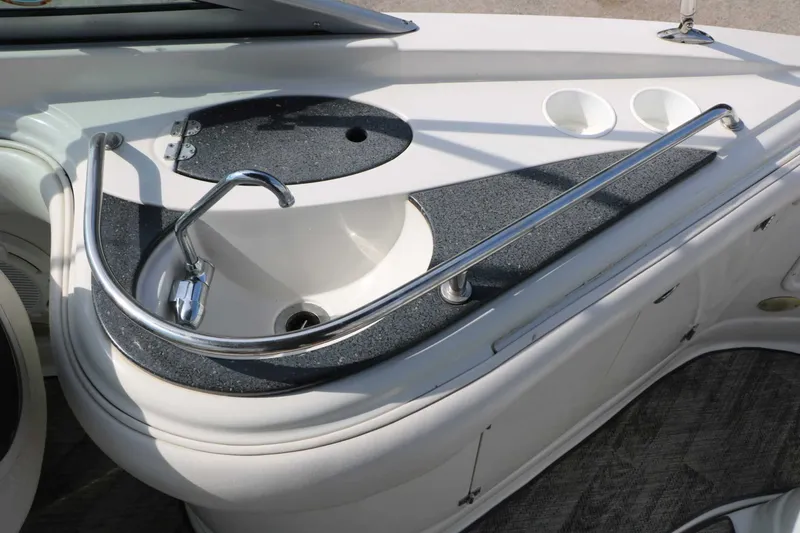 Slide: The Image of Crownline Boats 240 Ex 2004 - 38
