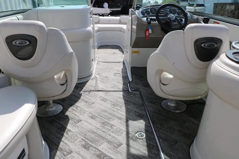 Slide: The Image of Crownline Boats 240 Ex 2004 - 31
