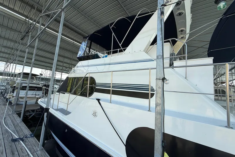 Slide: The Image of Harbor Master Coastal 520 2006 - 4