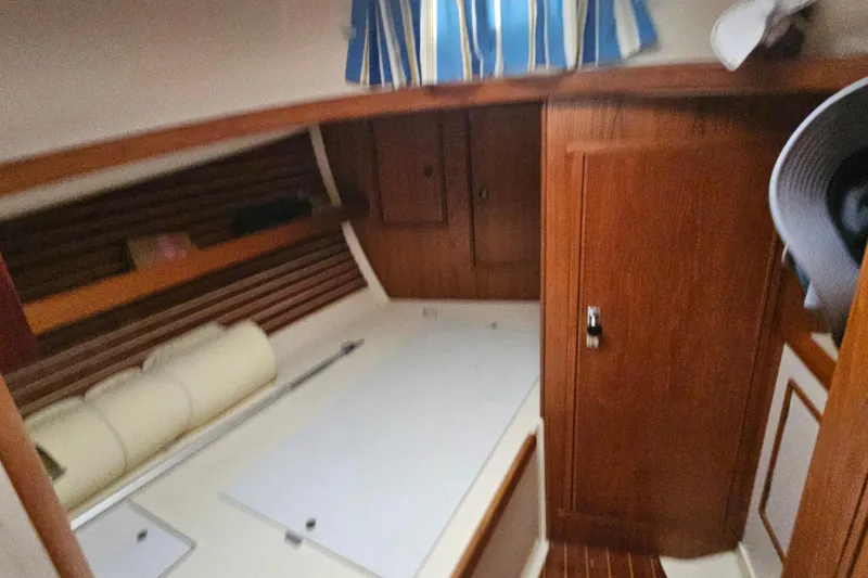 Slide: The Image of Nonsuch 30 1985 - 9