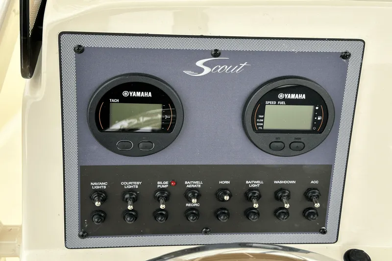 Slide: The Image of Scout 195 Sportfish 2025 - 10