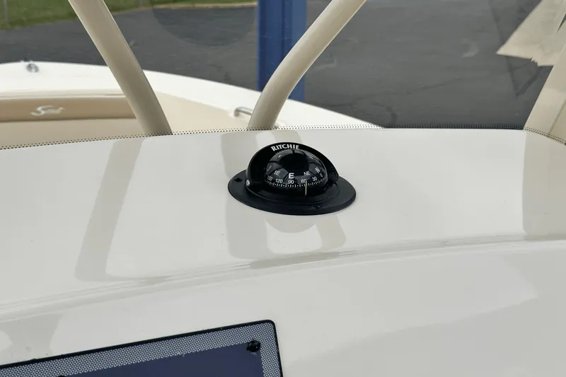 Slide: The Image of Scout 195 Sportfish 2025 - 11