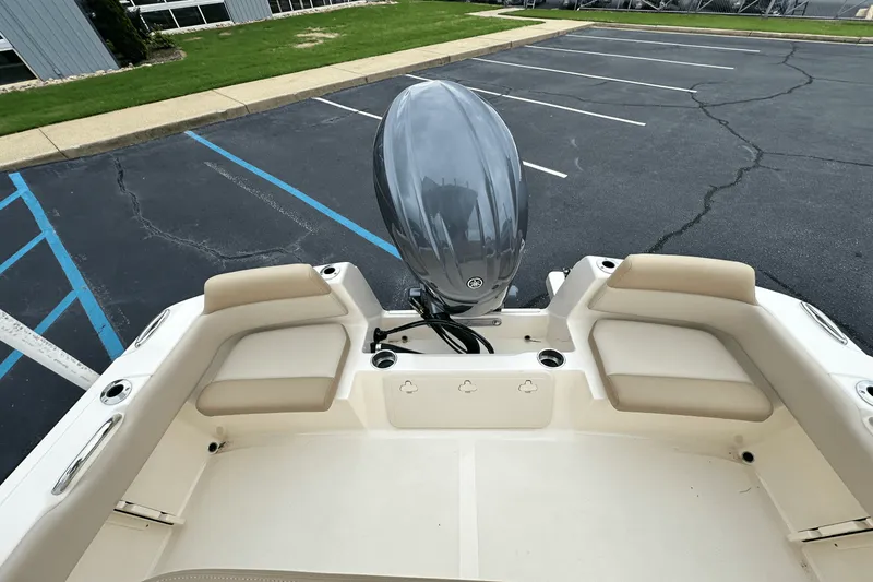 Slide: The Image of Scout 195 Sportfish 2025 - 12