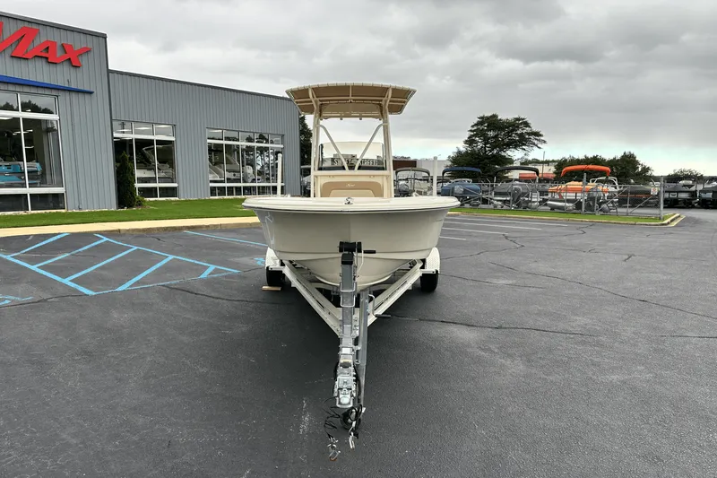 Slide: The Image of Scout 195 Sportfish 2025 - 2