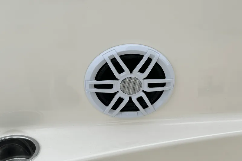 Slide: The Image of Scout 195 Sportfish 2025 - 5