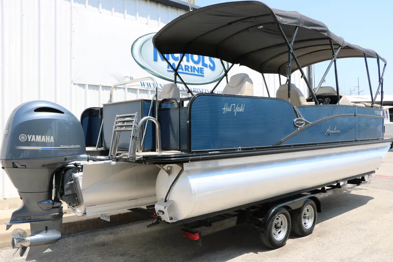 Slide: The Image of Avalon 2385 RF Catalina 2020 - 5