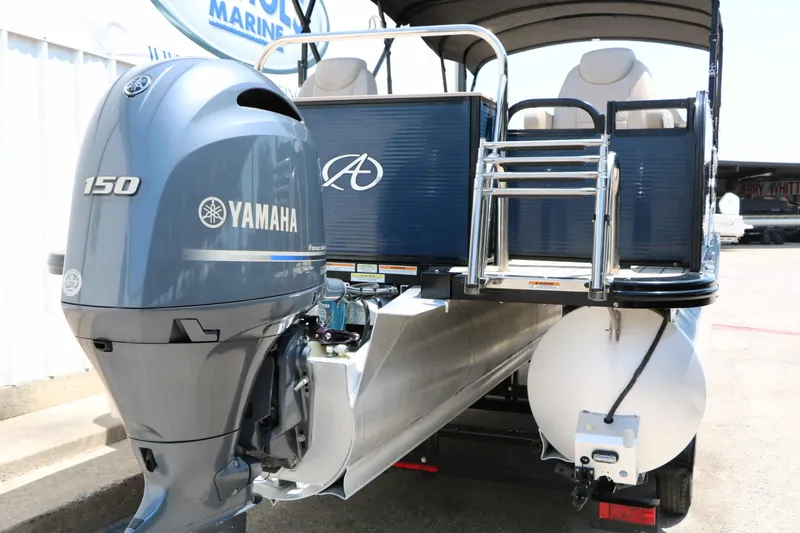 Slide: The Image of Avalon 2385 RF Catalina 2020 - 7