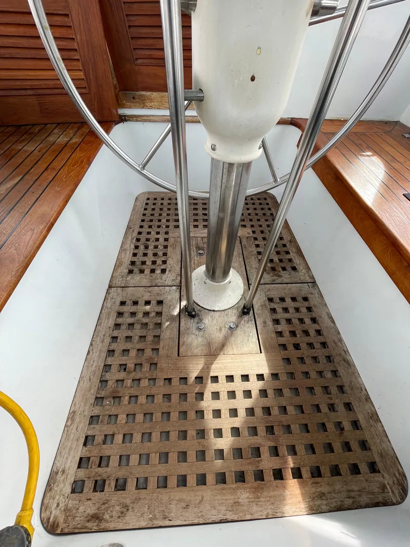 Slide: The Image of Formosa 46 Cutter 1979 - 6