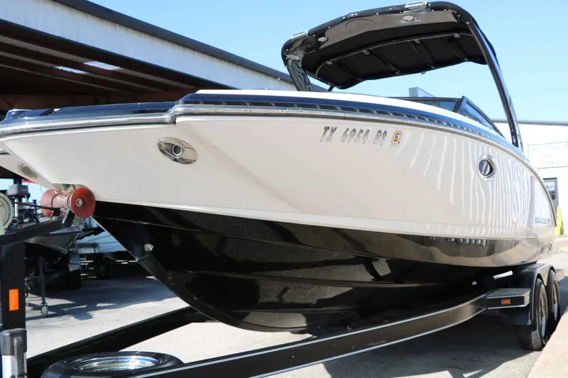 Slide: The Image of Chaparral Sunesta 244 Xtreme 2011 - 8