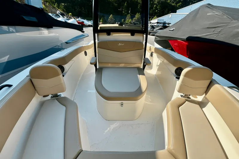 Slide: The Image of Scout 215 XSF 2024 - 18