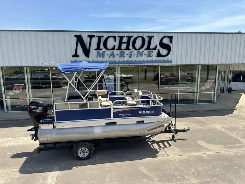 The Image of Tracker Bass Buggy 16 DLX 2018 - 0