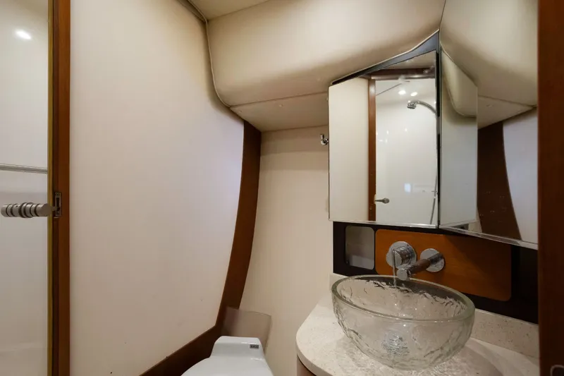 Slide: The Image of Tiara 4300 Sovran 2007 - 31