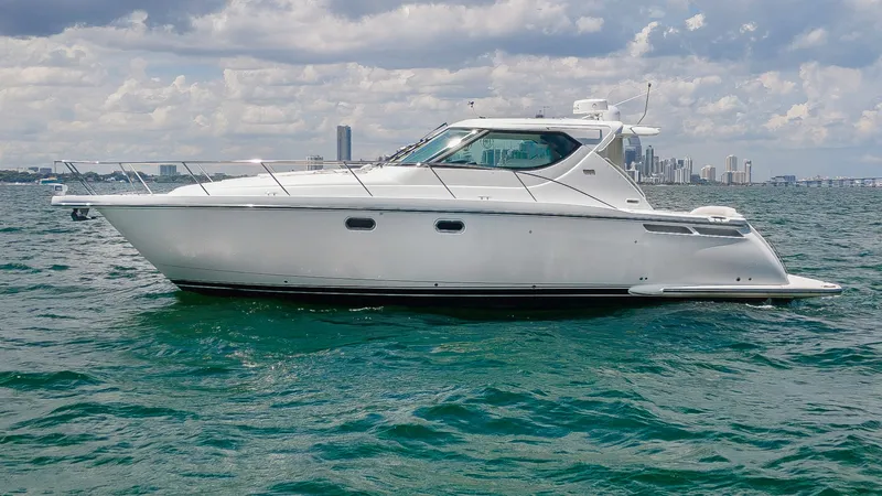 The Image of Tiara 4300 Sovran 2007 - 0