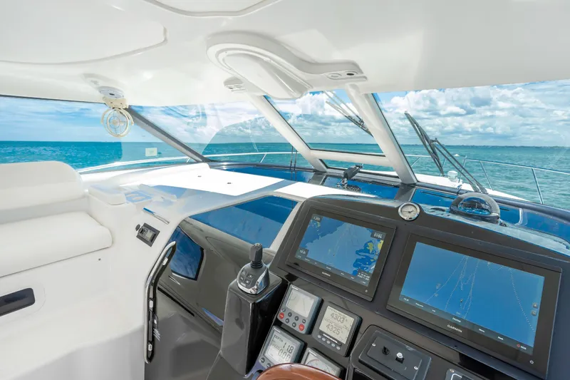 Slide: The Image of Tiara 4300 Sovran 2007 - 21