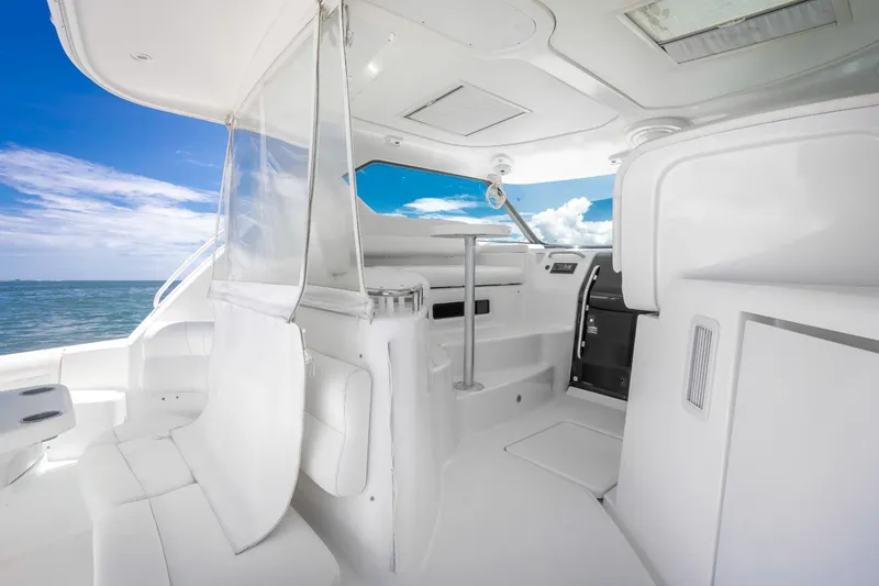 Slide: The Image of Tiara 4300 Sovran 2007 - 16