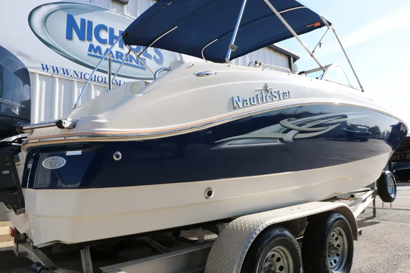 Slide: The Image of NauticStar 223 DC Sport Deckboat 2013 - 4