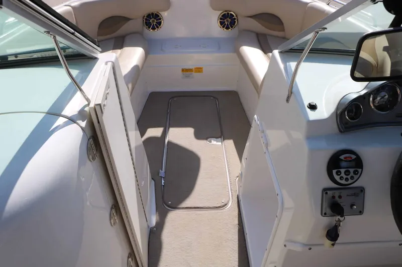 Slide: The Image of NauticStar 223 DC Sport Deckboat 2013 - 49