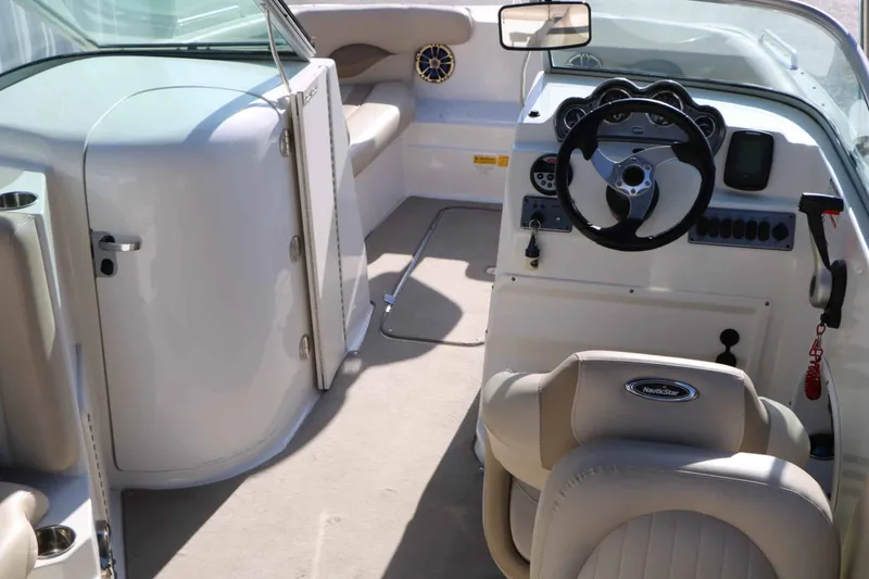 Slide: The Image of NauticStar 223 DC Sport Deckboat 2013 - 20