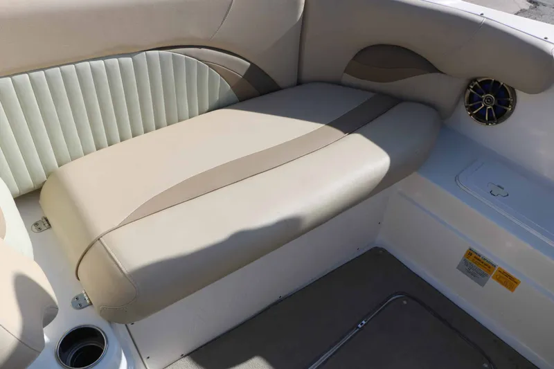 Slide: The Image of NauticStar 223 DC Sport Deckboat 2013 - 29