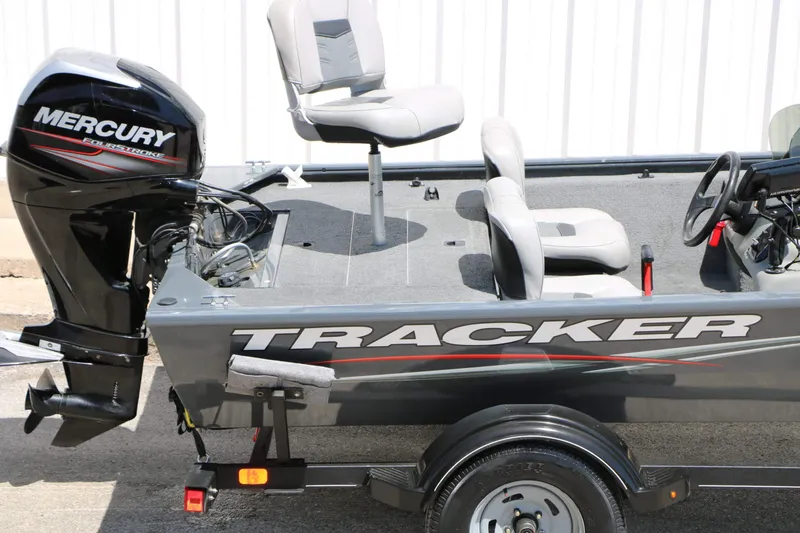 Slide: The Image of Tracker Boats Pro 170 2018 - 14