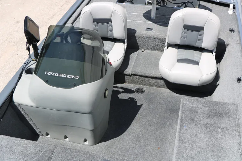 Slide: The Image of Tracker Boats Pro 170 2018 - 24