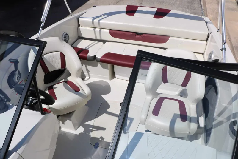 Slide: The Image of Tahoe 400 TF 2016 - 27
