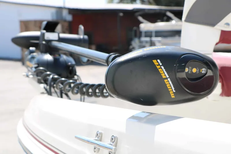 Slide: The Image of Tahoe 400 TF 2016 - 14