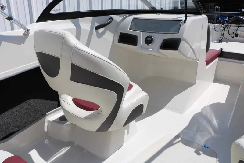 Slide: The Image of Tahoe 400 TF 2016 - 47