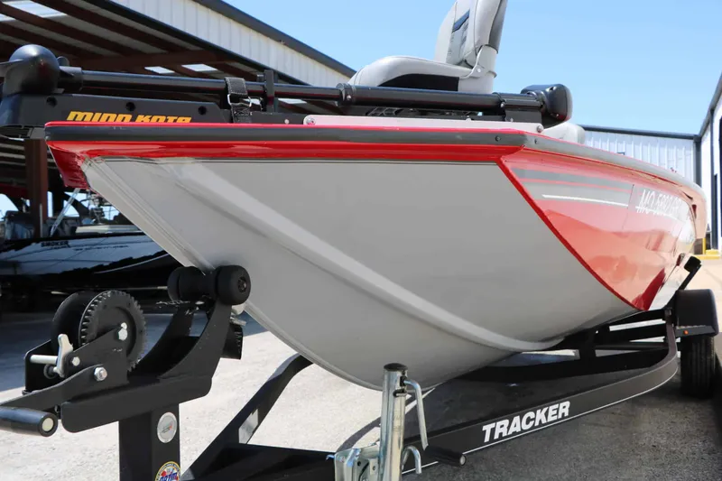 Slide: The Image of Tracker Pro 175 Txw 2018 - 15