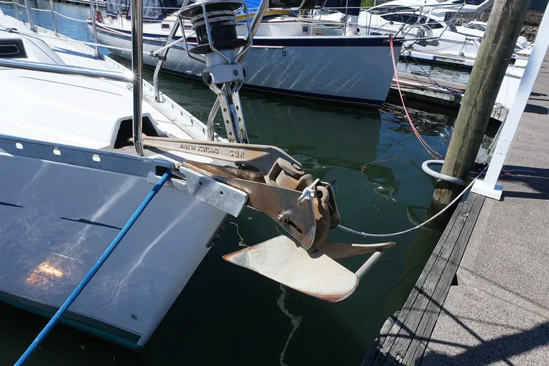 Slide: The Image of Beneteau 381 1999 - 14