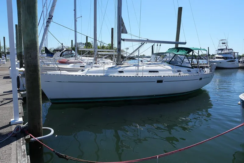 Slide: The Image of Beneteau 381 1999 - 3