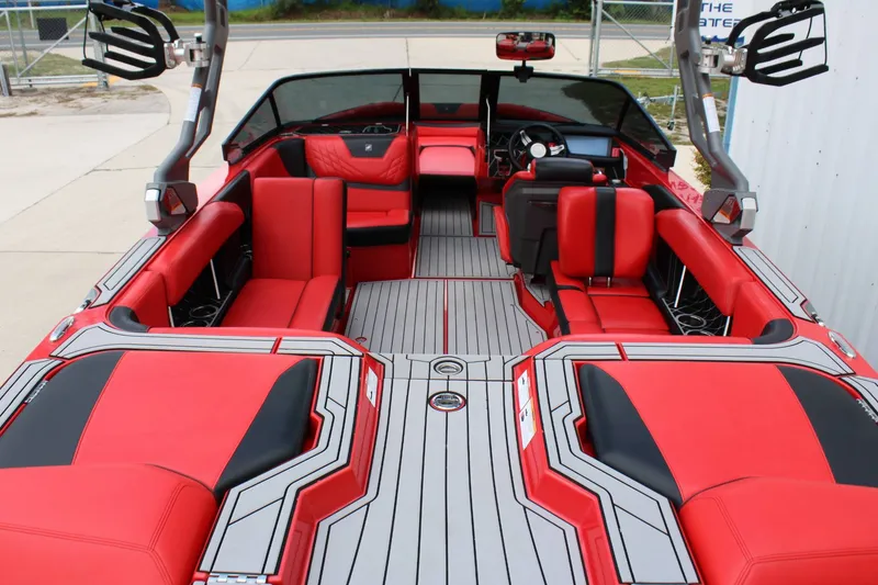 Slide: The Image of Nautique GS22 2021 - 19