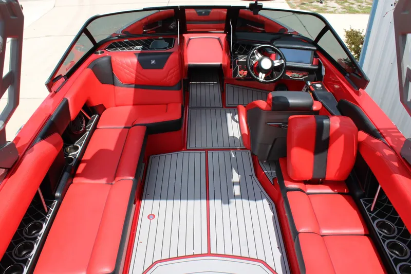 Slide: The Image of Nautique GS22 2021 - 16