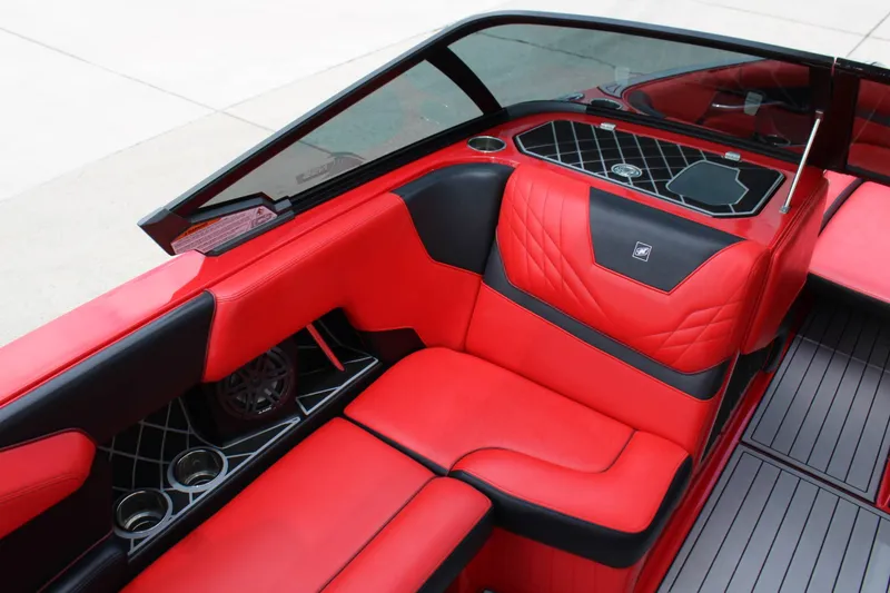 Slide: The Image of Nautique GS22 2021 - 10