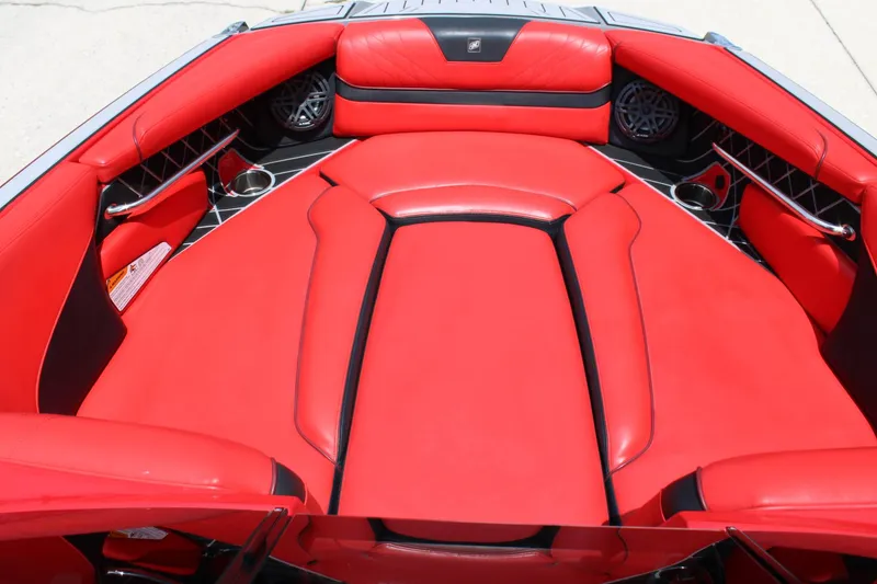 Slide: The Image of Nautique GS22 2021 - 4
