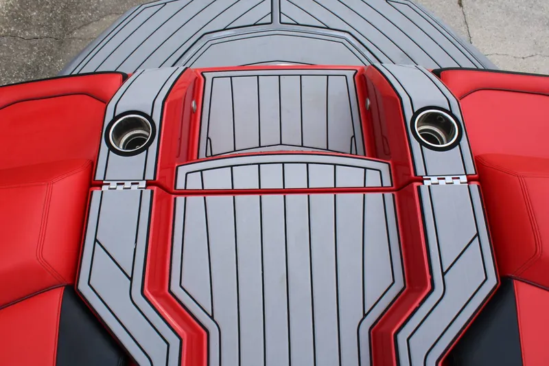 Slide: The Image of Nautique GS22 2021 - 22