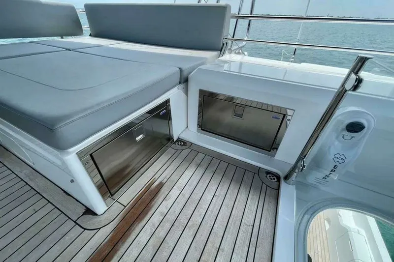 Slide: The Image of Model 74 Sport Yacht Category Flybridge 2020 - 10
