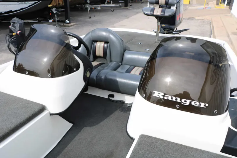 Slide: The Image of Ranger 195 Vs 2002 - 32