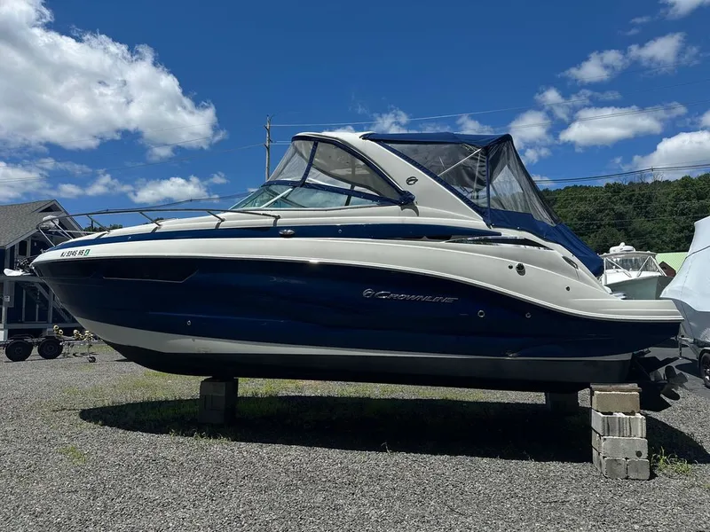 Slide: The Image of Crownline Boats 294 CR 2023 - 1
